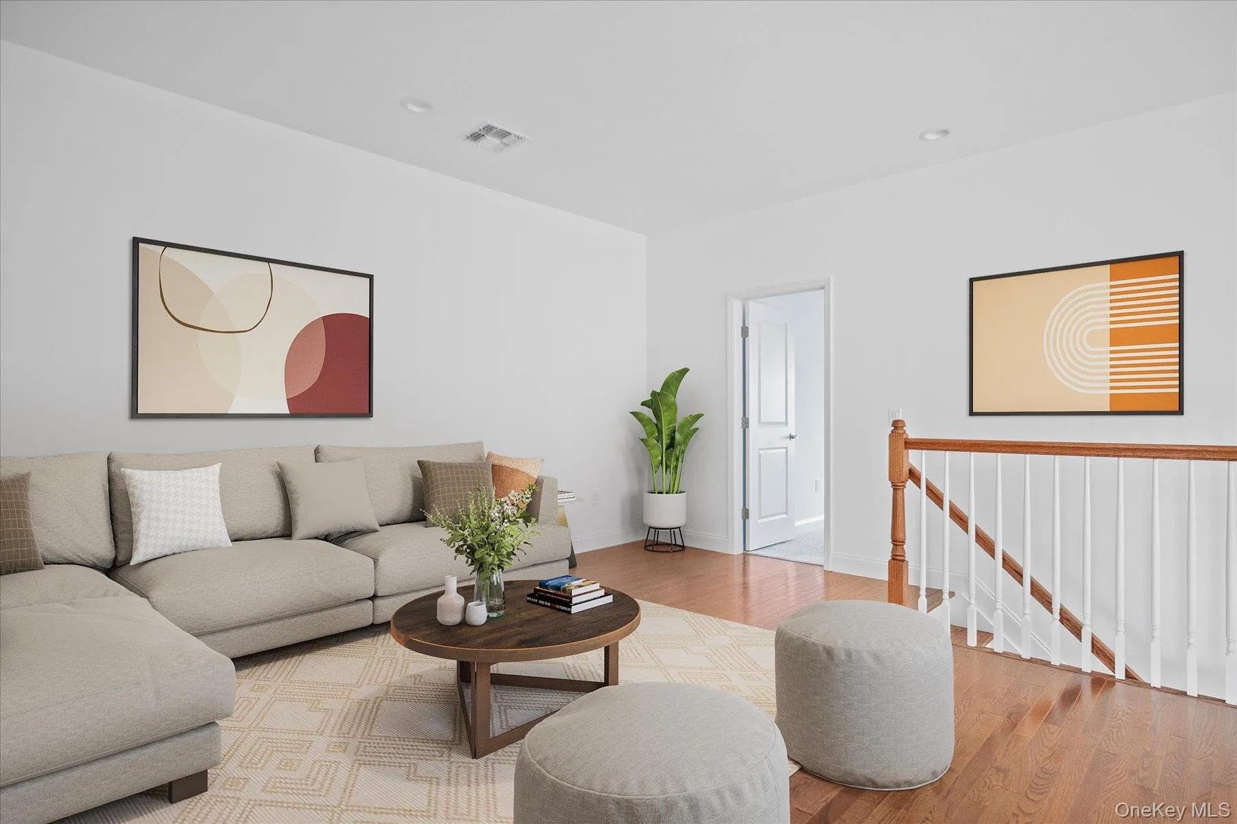 (Virtually staged) loft area can be used as den or office (Virtually staged) loft area can be used as den or office