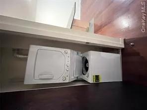 Washer and dtyer Washer and dtyer