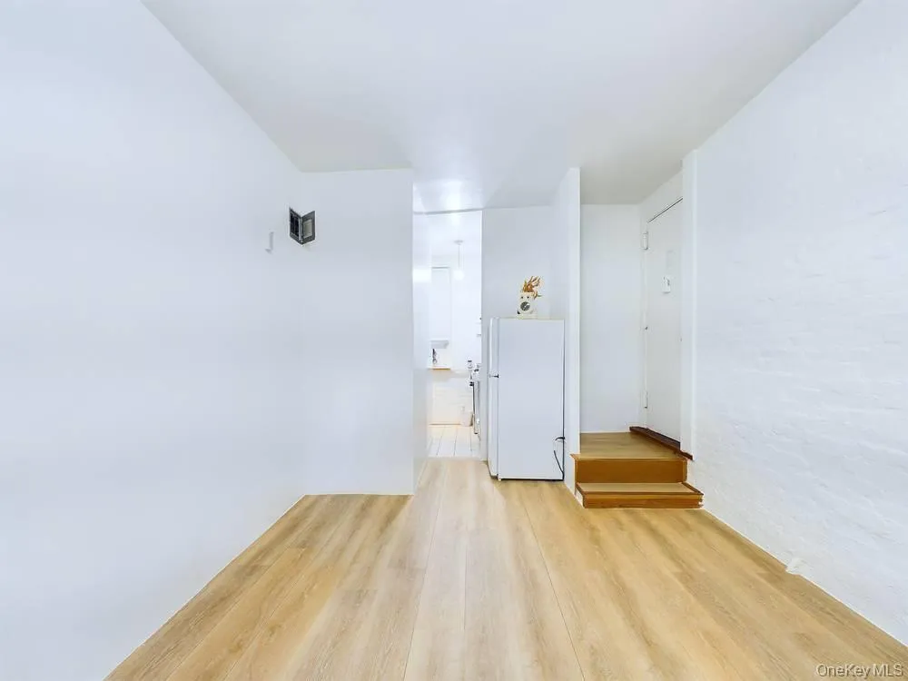 21-58 35 street, New York, NY, 2 Rooms Rooms,1 BathroomBathrooms,Residential Sale,For Rent,35 street,0,808346 21-58 35 street, New York, NY, 2 Rooms Rooms,1 BathroomBathrooms,Residential Sale,For Rent,35 street,0,808346
