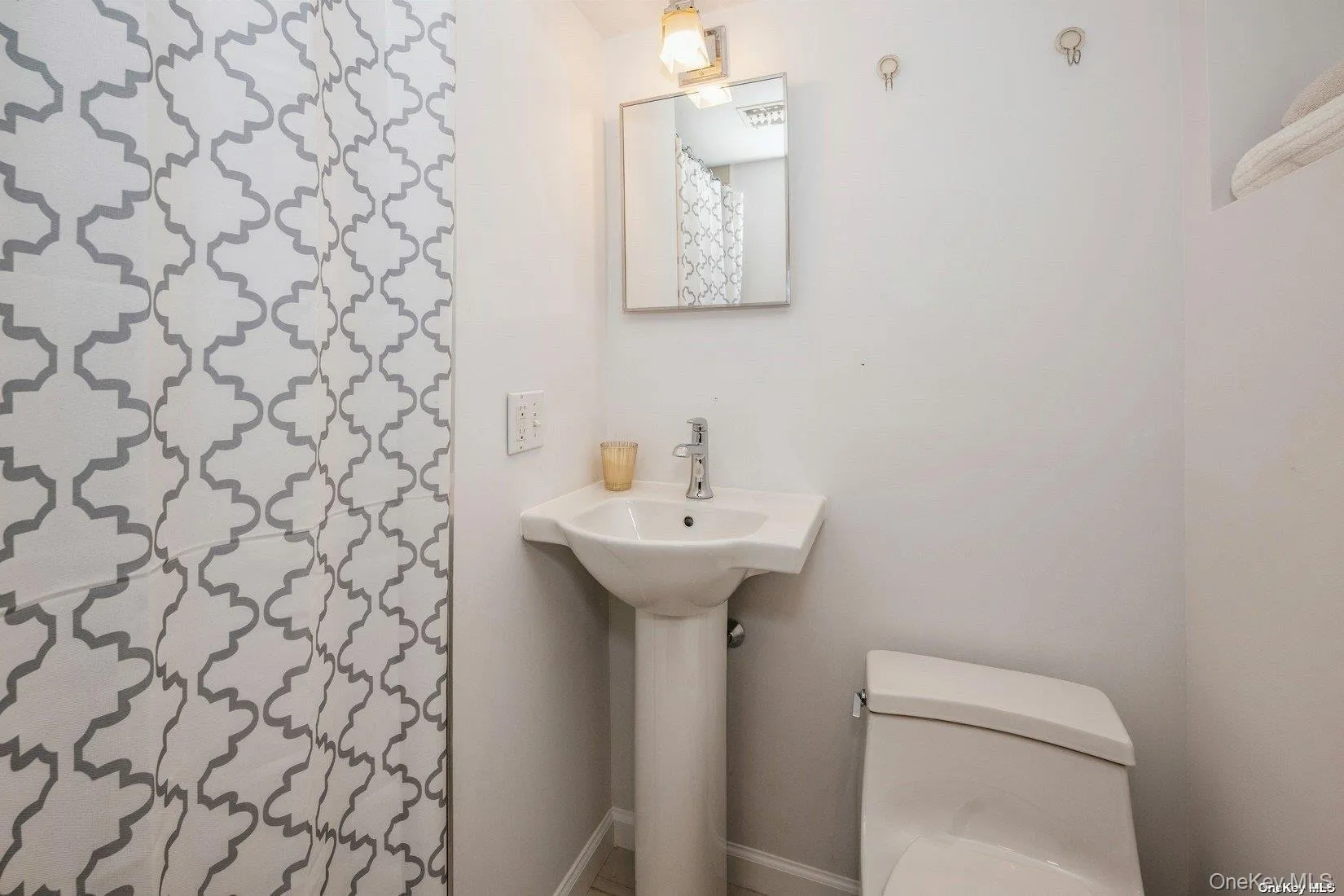 Downstairs Updated Full Guest Bathroom