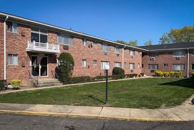 91 South Clinton Avenue, Islip, NY, 2 Bedrooms Bedrooms, 5 Rooms Rooms,2 BathroomsBathrooms,Residential Lease,Idx,South Clinton,0,809210 91 South Clinton Avenue, Islip, NY, 2 Bedrooms Bedrooms, 5 Rooms Rooms,2 BathroomsBathrooms,Residential Lease,Idx,South Clinton,0,809210