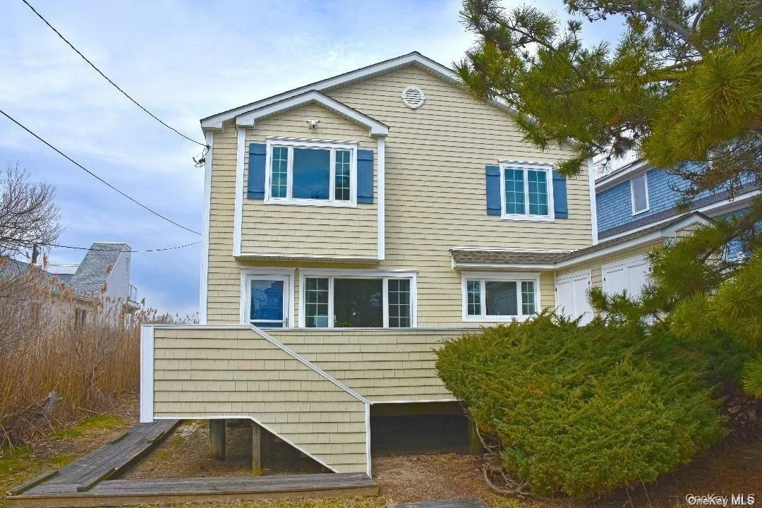 20 Dune Lane, Southampton, NY, 4 Bedrooms Bedrooms, 9 Rooms Rooms,3 BathroomsBathrooms,Residential Lease,For Rent,Dune,0,810762 20 Dune Lane, Southampton, NY, 4 Bedrooms Bedrooms, 9 Rooms Rooms,3 BathroomsBathrooms,Residential Lease,For Rent,Dune,0,810762