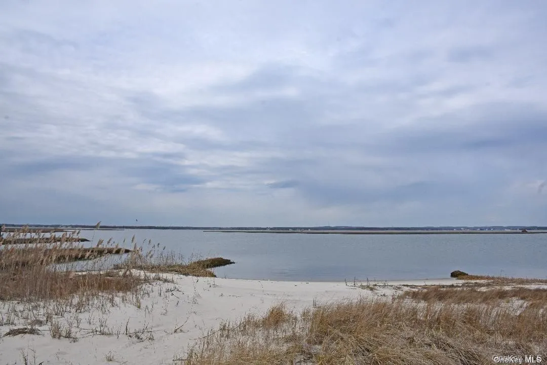 20 Dune Lane, Southampton, NY, 4 Bedrooms Bedrooms, 9 Rooms Rooms,3 BathroomsBathrooms,Residential Lease,For Rent,Dune,0,810762 20 Dune Lane, Southampton, NY, 4 Bedrooms Bedrooms, 9 Rooms Rooms,3 BathroomsBathrooms,Residential Lease,For Rent,Dune,0,810762