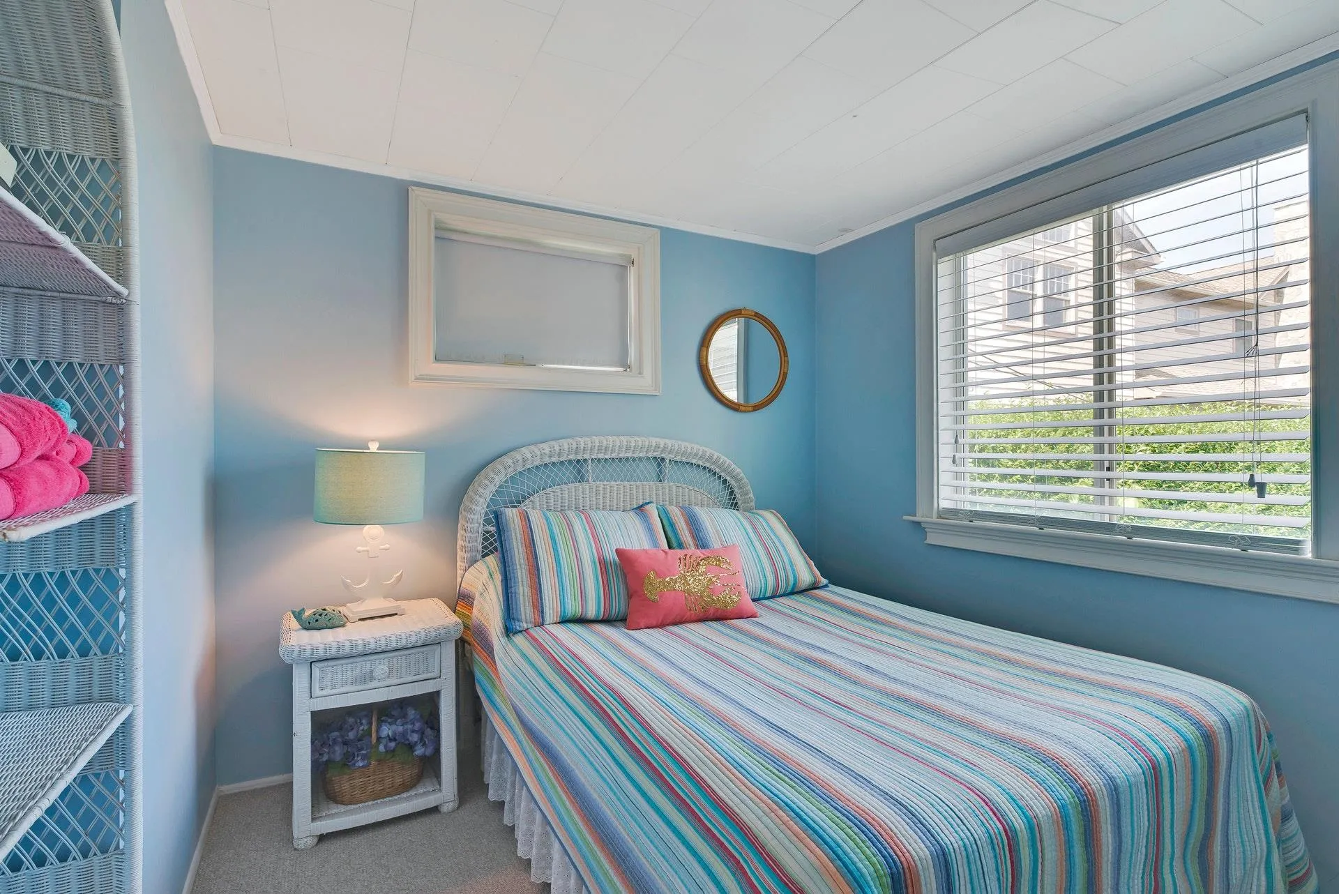 Carpeted bedroom with crown molding Carpeted bedroom with crown molding