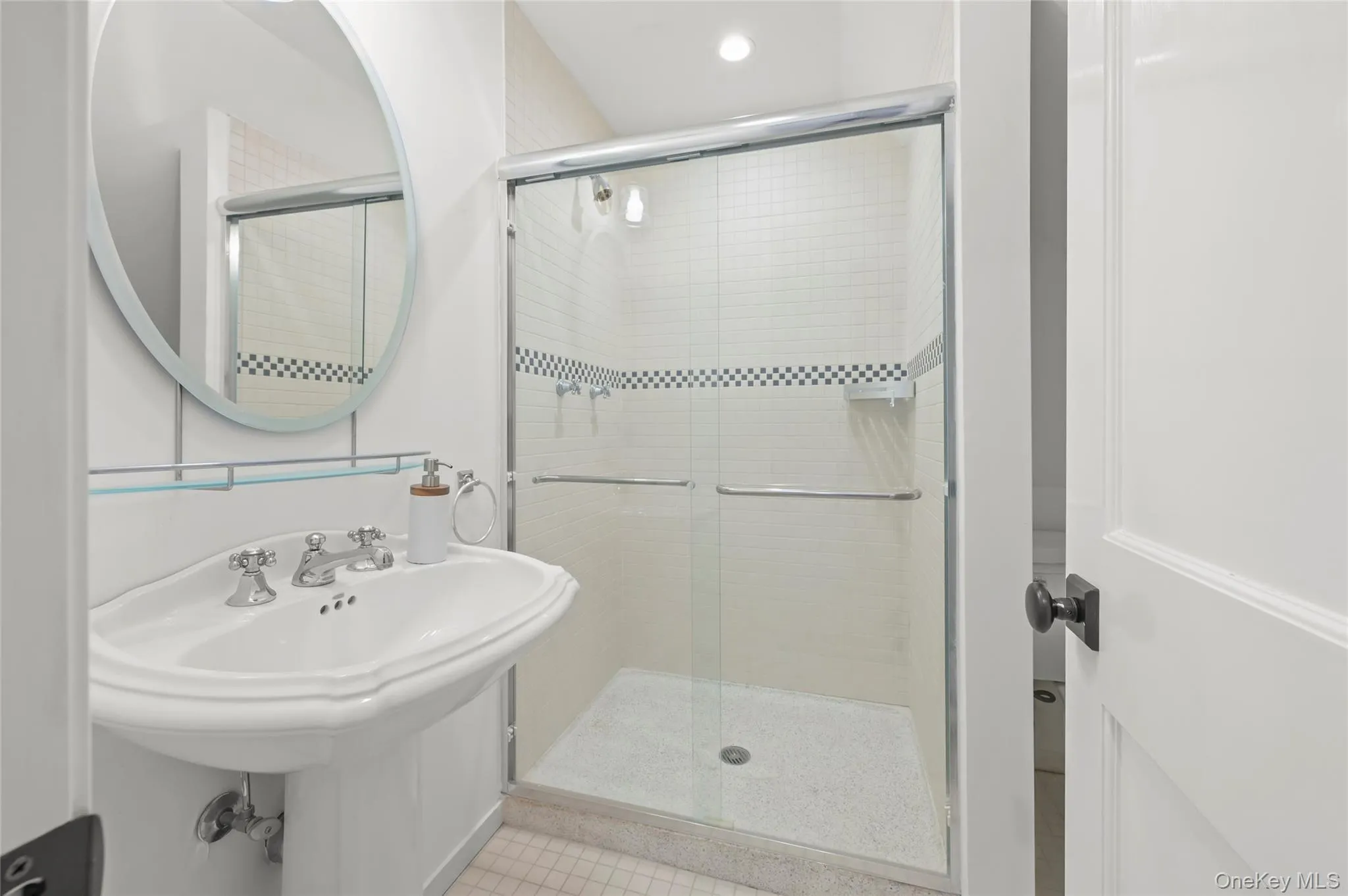 245 Oneck Lane, Southampton, NY, 4 Bedrooms Bedrooms, 13 Rooms Rooms,5 BathroomsBathrooms,Residential Lease,Idx,Oneck,0,812333 245 Oneck Lane, Southampton, NY, 4 Bedrooms Bedrooms, 13 Rooms Rooms,5 BathroomsBathrooms,Residential Lease,Idx,Oneck,0,812333