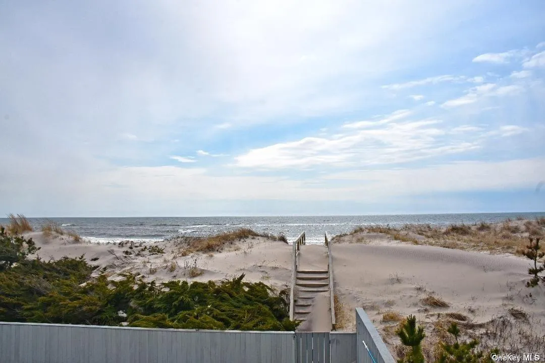 23 Dune Road, Southampton, NY, 8 Bedrooms Bedrooms, 12 Rooms Rooms,5 BathroomsBathrooms,Residential Lease,Idx,Dune,0,813548 23 Dune Road, Southampton, NY, 8 Bedrooms Bedrooms, 12 Rooms Rooms,5 BathroomsBathrooms,Residential Lease,Idx,Dune,0,813548