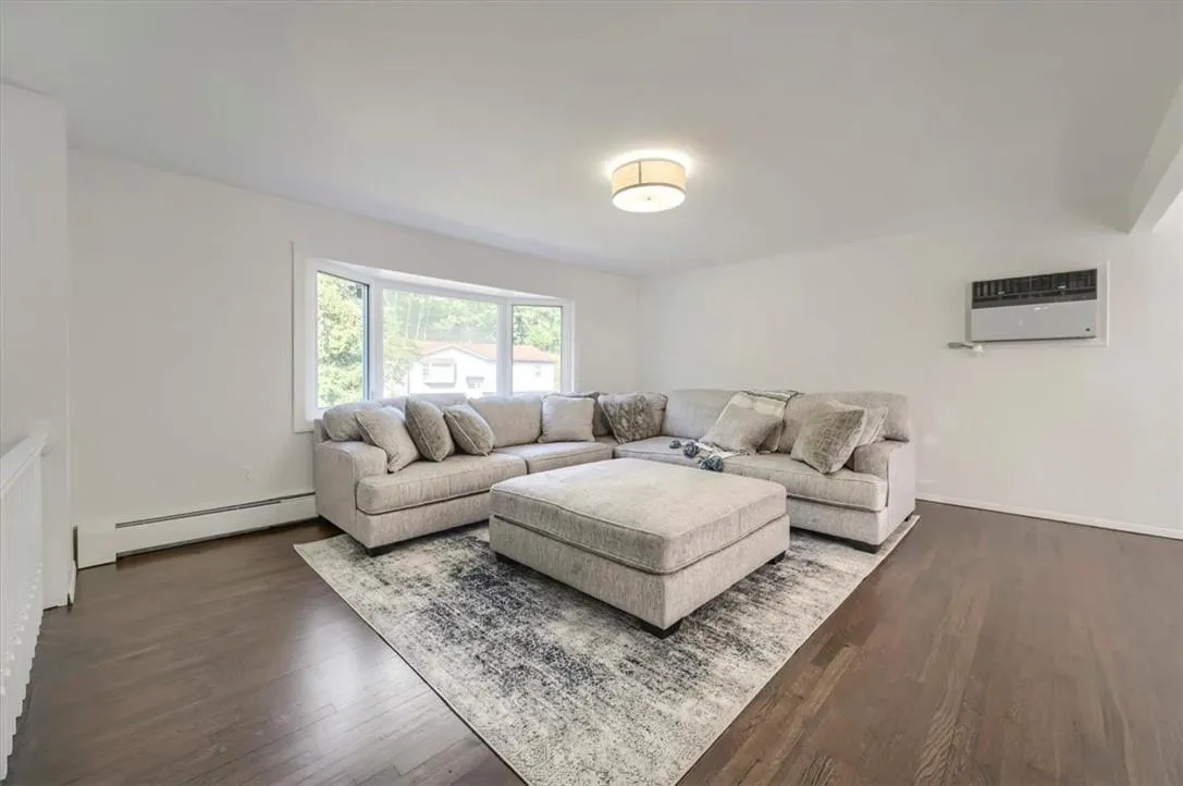 31 Gleason Drive, Haverstraw, NY, 5 Bedrooms Bedrooms, 9 Rooms Rooms,2 BathroomsBathrooms,Residential Lease,Idx,Gleason,814593 31 Gleason Drive, Haverstraw, NY, 5 Bedrooms Bedrooms, 9 Rooms Rooms,2 BathroomsBathrooms,Residential Lease,Idx,Gleason,814593