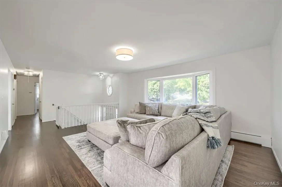 31 Gleason Drive, Haverstraw, NY, 5 Bedrooms Bedrooms, 9 Rooms Rooms,2 BathroomsBathrooms,Residential Lease,For Rent,Gleason,0,814593 31 Gleason Drive, Haverstraw, NY, 5 Bedrooms Bedrooms, 9 Rooms Rooms,2 BathroomsBathrooms,Residential Lease,For Rent,Gleason,0,814593