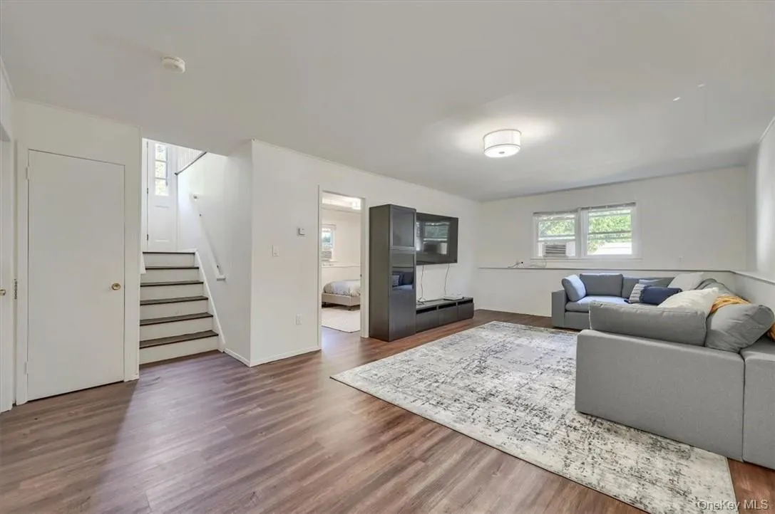 31 Gleason Drive, Haverstraw, NY, 5 Bedrooms Bedrooms, 9 Rooms Rooms,2 BathroomsBathrooms,Residential Lease,For Rent,Gleason,0,814593 31 Gleason Drive, Haverstraw, NY, 5 Bedrooms Bedrooms, 9 Rooms Rooms,2 BathroomsBathrooms,Residential Lease,For Rent,Gleason,0,814593
