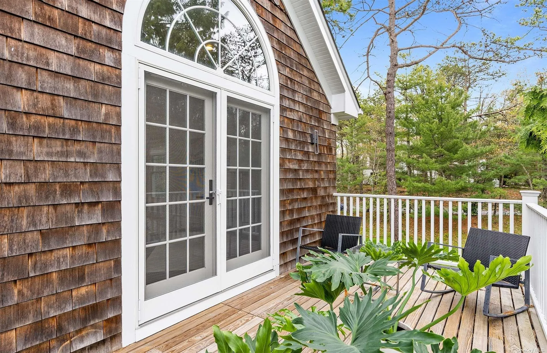 BALCONY PRIMARY SUITE BALCONY PRIMARY SUITE