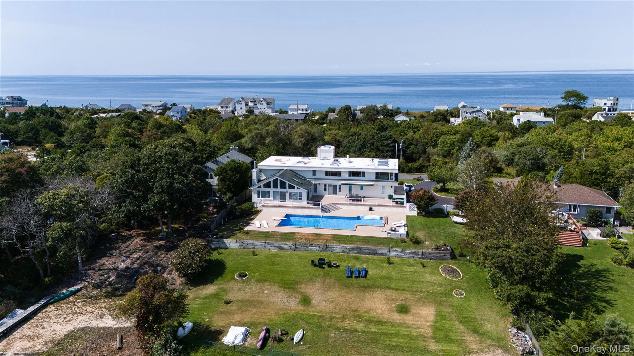 Bird's eye view featuring a water view Bird's eye view featuring a water view