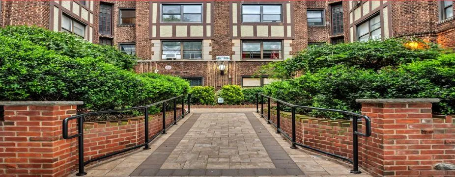 View of surrounding community View of surrounding community