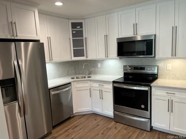 465 New Highway, Babylon, NY, 1 Bedroom Bedrooms, 4 Rooms Rooms,1 BathroomBathrooms,Residential Lease,Idx,New,820761 465 New Highway, Babylon, NY, 1 Bedroom Bedrooms, 4 Rooms Rooms,1 BathroomBathrooms,Residential Lease,Idx,New,820761