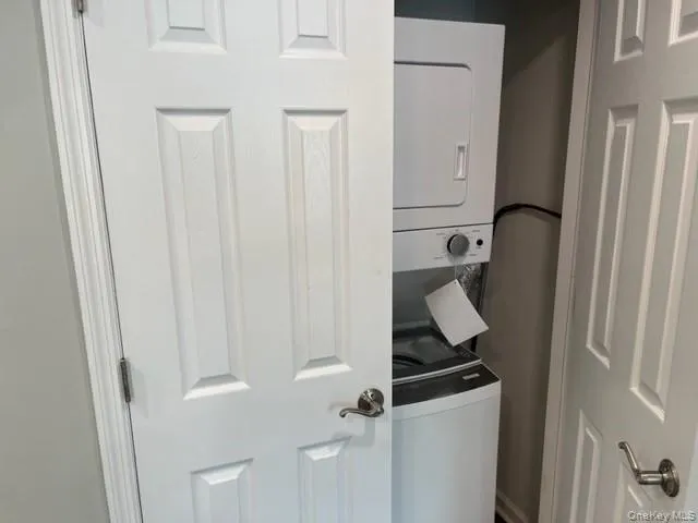 465 New Highway, Babylon, NY, 1 Bedroom Bedrooms, 4 Rooms Rooms,1 BathroomBathrooms,Residential Lease,Idx,New,820761 465 New Highway, Babylon, NY, 1 Bedroom Bedrooms, 4 Rooms Rooms,1 BathroomBathrooms,Residential Lease,Idx,New,820761