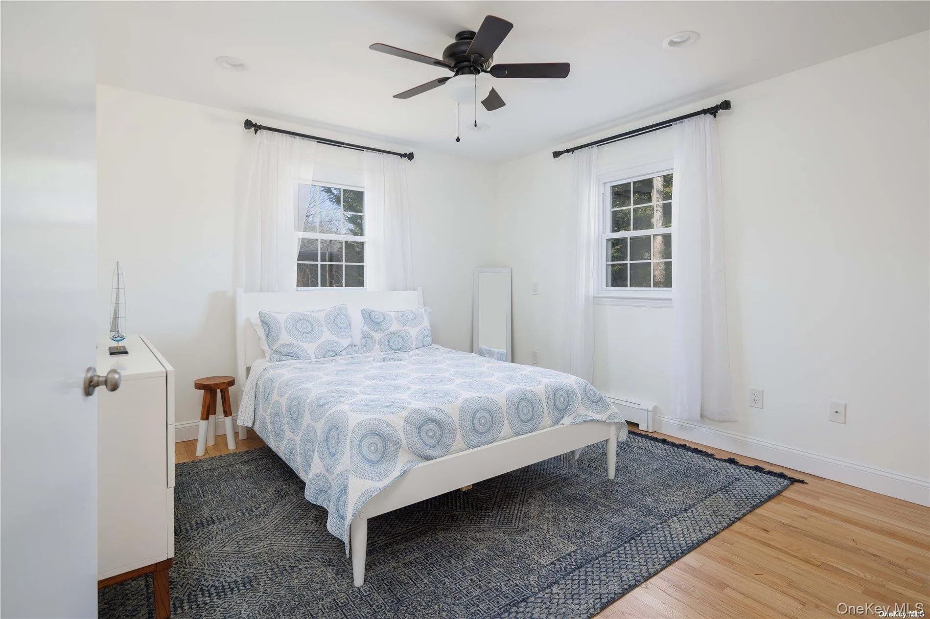 129 Lynncliff Road, Southampton, NY, 3 Bedrooms Bedrooms, 8 Rooms Rooms,3 BathroomsBathrooms,Residential Lease,Idx,Lynncliff,0,820823 129 Lynncliff Road, Southampton, NY, 3 Bedrooms Bedrooms, 8 Rooms Rooms,3 BathroomsBathrooms,Residential Lease,Idx,Lynncliff,0,820823