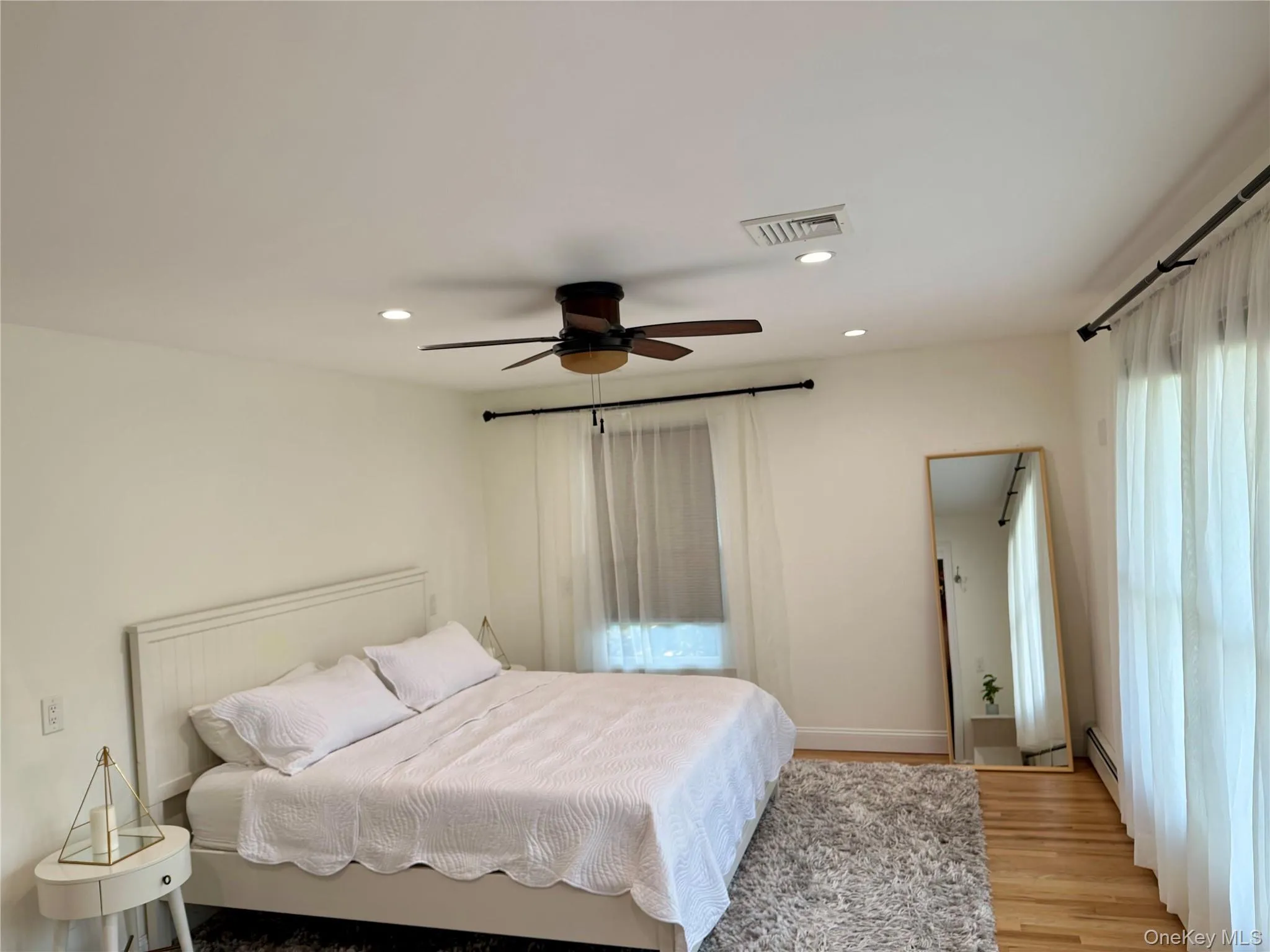 129 Lynncliff Road, Southampton, NY, 3 Bedrooms Bedrooms, 8 Rooms Rooms,3 BathroomsBathrooms,Residential Lease,Idx,Lynncliff,0,820823 129 Lynncliff Road, Southampton, NY, 3 Bedrooms Bedrooms, 8 Rooms Rooms,3 BathroomsBathrooms,Residential Lease,Idx,Lynncliff,0,820823