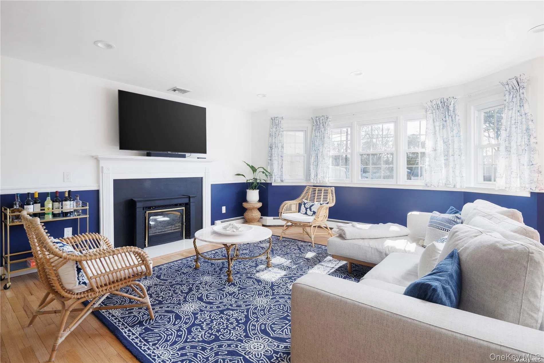 129 Lynncliff Road, Southampton, NY, 3 Bedrooms Bedrooms, 8 Rooms Rooms,3 BathroomsBathrooms,Residential Lease,For Rent,Lynncliff,0,820823 129 Lynncliff Road, Southampton, NY, 3 Bedrooms Bedrooms, 8 Rooms Rooms,3 BathroomsBathrooms,Residential Lease,For Rent,Lynncliff,0,820823