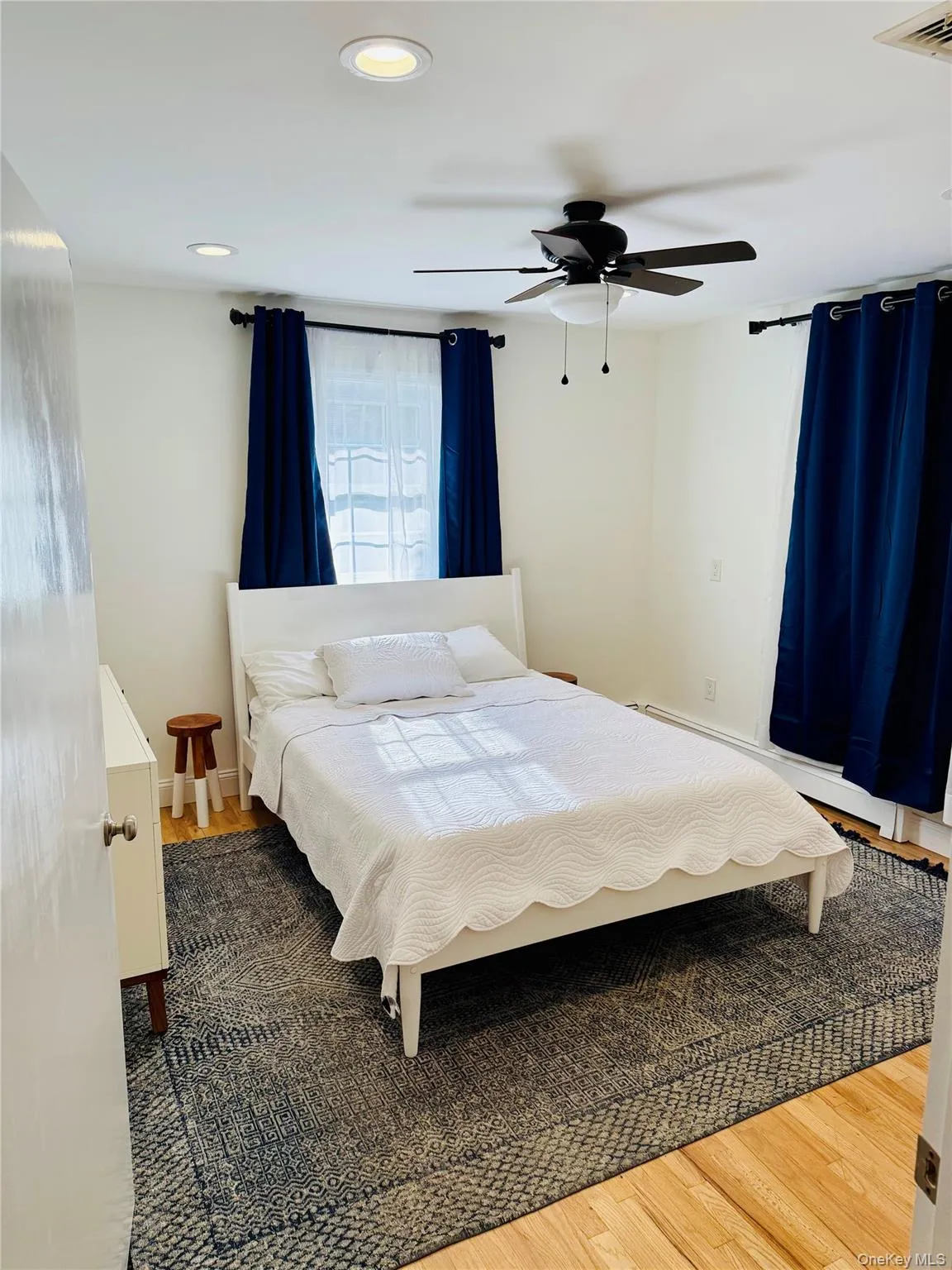 129 Lynncliff Road, Southampton, NY, 3 Bedrooms Bedrooms, 8 Rooms Rooms,3 BathroomsBathrooms,Residential Lease,Idx,Lynncliff,0,820823 129 Lynncliff Road, Southampton, NY, 3 Bedrooms Bedrooms, 8 Rooms Rooms,3 BathroomsBathrooms,Residential Lease,Idx,Lynncliff,0,820823