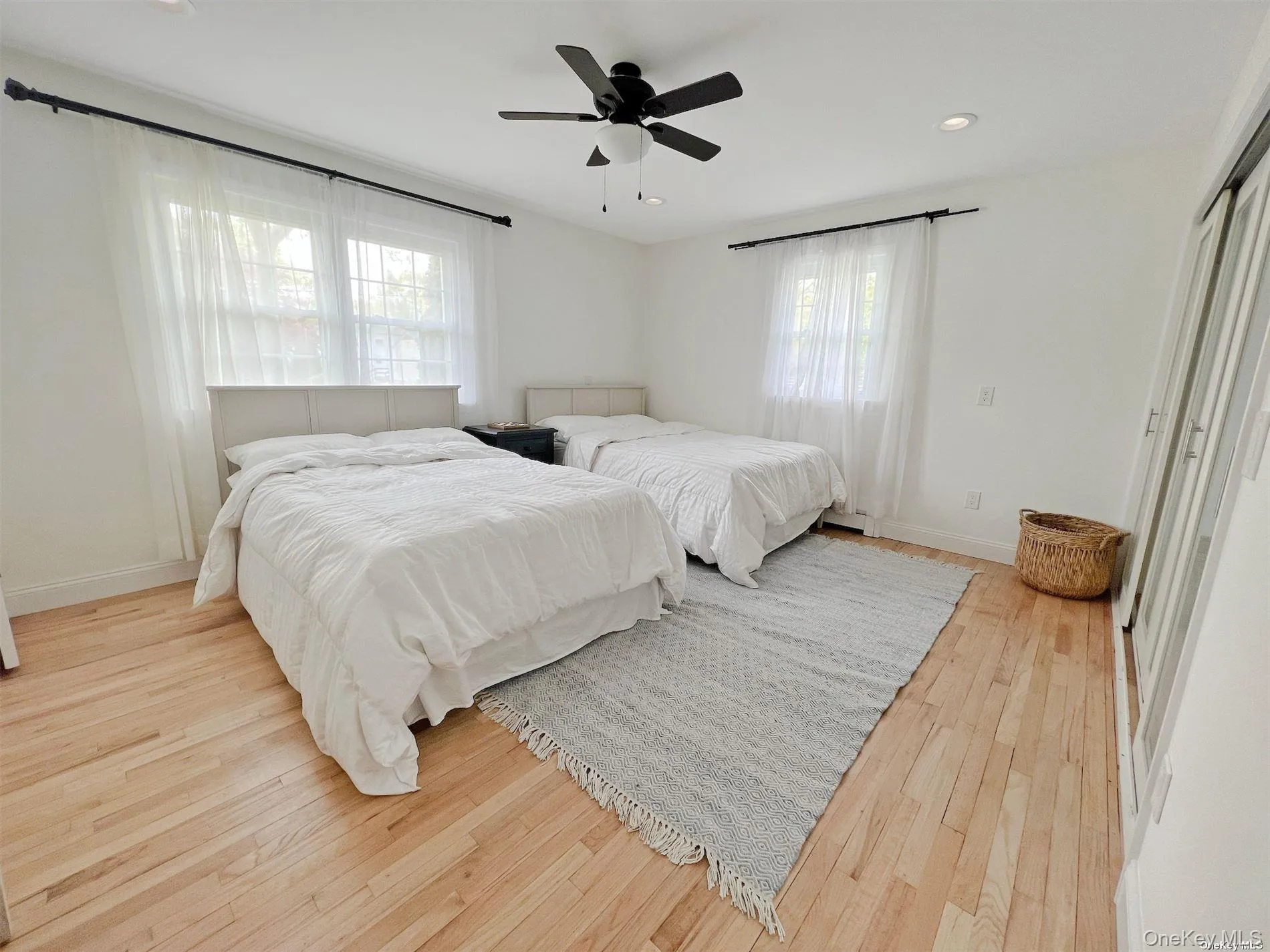 129 Lynncliff Road, Southampton, NY, 3 Bedrooms Bedrooms, 8 Rooms Rooms,3 BathroomsBathrooms,Residential Lease,Idx,Lynncliff,0,820823 129 Lynncliff Road, Southampton, NY, 3 Bedrooms Bedrooms, 8 Rooms Rooms,3 BathroomsBathrooms,Residential Lease,Idx,Lynncliff,0,820823