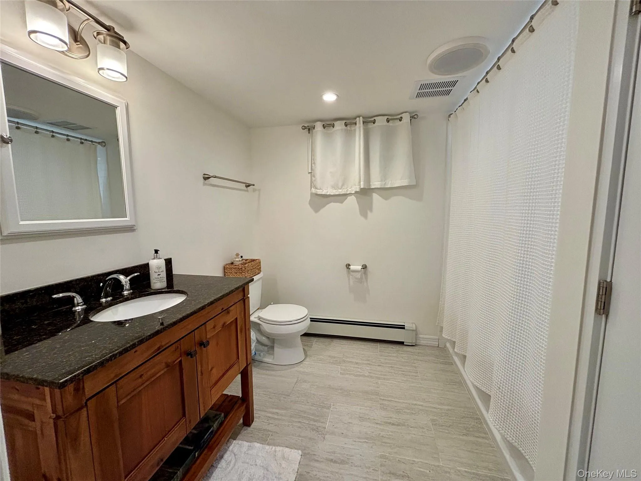 129 Lynncliff Road, Southampton, NY, 3 Bedrooms Bedrooms, 8 Rooms Rooms,3 BathroomsBathrooms,Residential Lease,Idx,Lynncliff,0,820823 129 Lynncliff Road, Southampton, NY, 3 Bedrooms Bedrooms, 8 Rooms Rooms,3 BathroomsBathrooms,Residential Lease,Idx,Lynncliff,0,820823