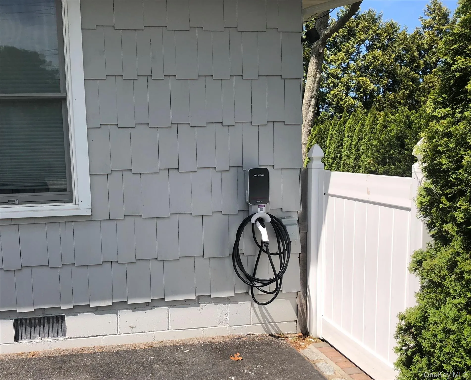 129 Lynncliff Road, Southampton, NY, 3 Bedrooms Bedrooms, 8 Rooms Rooms,3 BathroomsBathrooms,Residential Lease,Idx,Lynncliff,0,820823 129 Lynncliff Road, Southampton, NY, 3 Bedrooms Bedrooms, 8 Rooms Rooms,3 BathroomsBathrooms,Residential Lease,Idx,Lynncliff,0,820823