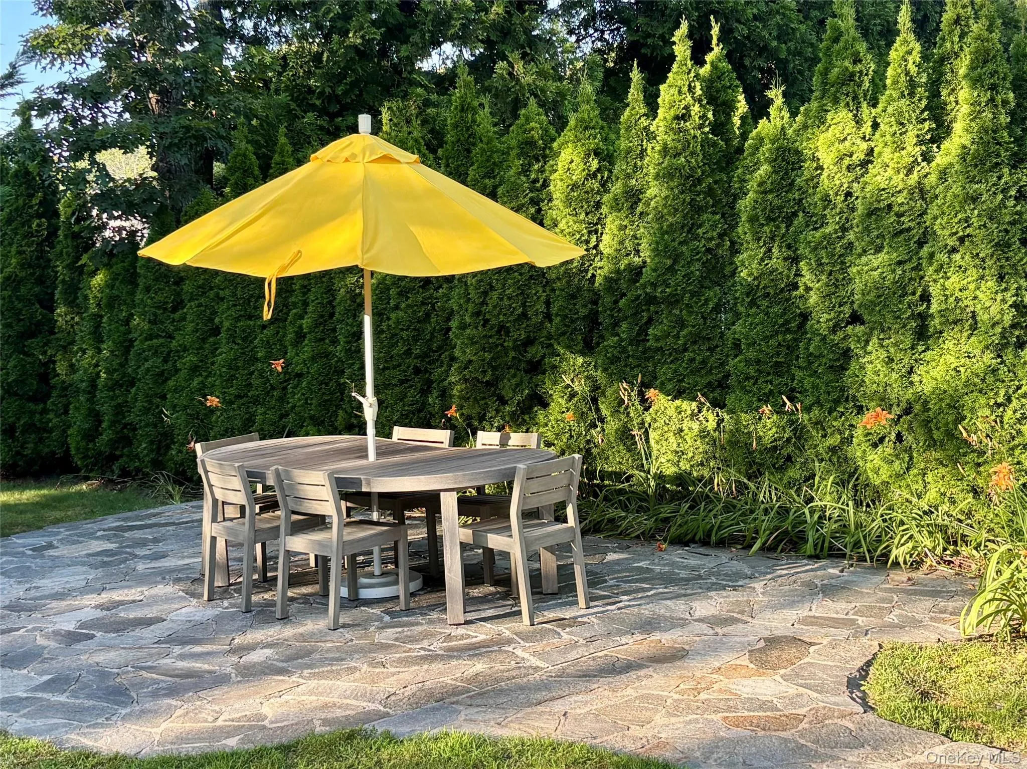 129 Lynncliff Road, Southampton, NY, 3 Bedrooms Bedrooms, 8 Rooms Rooms,3 BathroomsBathrooms,Residential Lease,For Rent,Lynncliff,0,820823 129 Lynncliff Road, Southampton, NY, 3 Bedrooms Bedrooms, 8 Rooms Rooms,3 BathroomsBathrooms,Residential Lease,For Rent,Lynncliff,0,820823