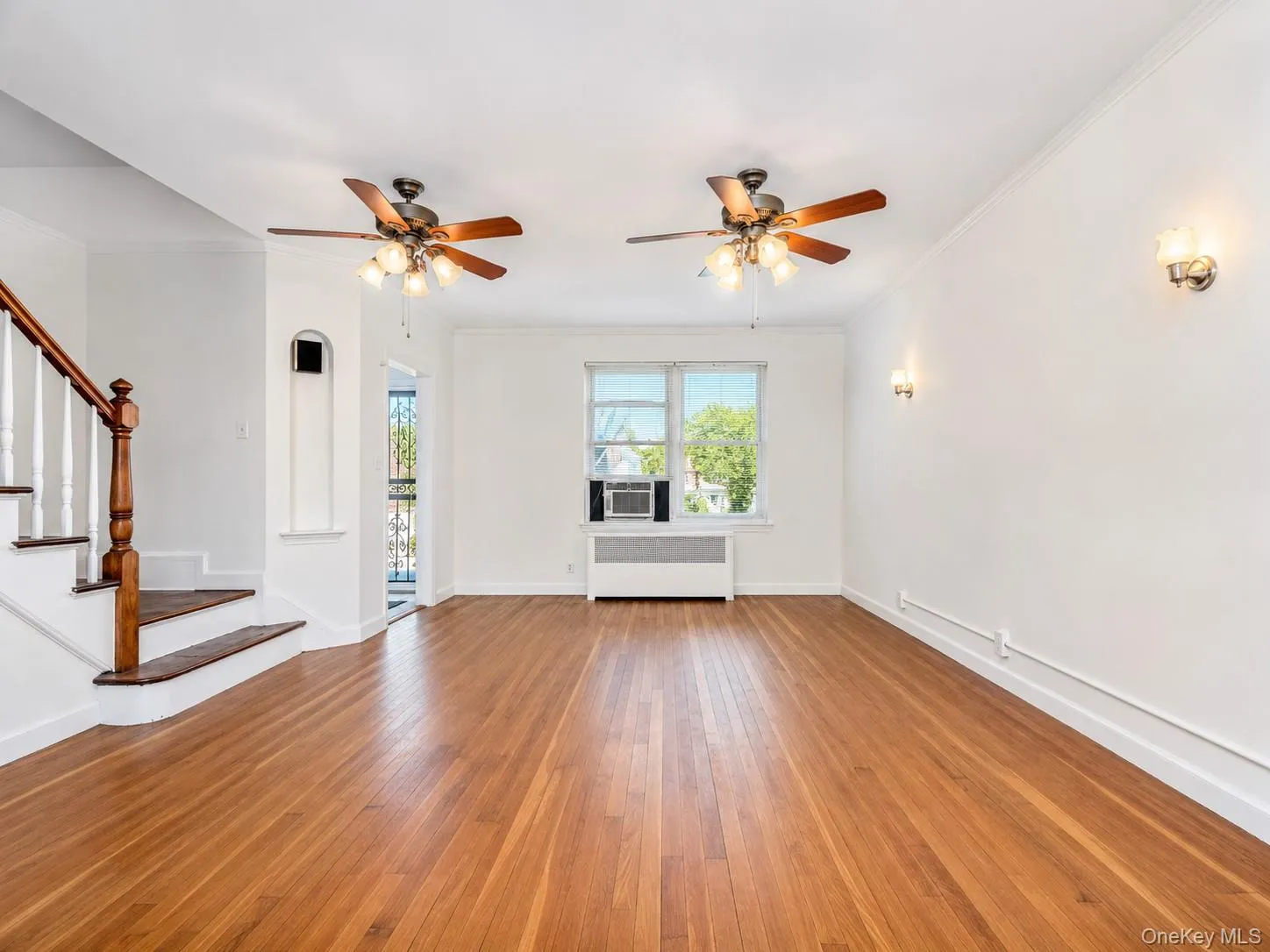 8414 Eliot Avenue, New York, NY, 3 Bedrooms Bedrooms, 8 Rooms Rooms,1 BathroomBathrooms,Residential,For Rent,Eliot,0,820955 8414 Eliot Avenue, New York, NY, 3 Bedrooms Bedrooms, 8 Rooms Rooms,1 BathroomBathrooms,Residential,For Rent,Eliot,0,820955
