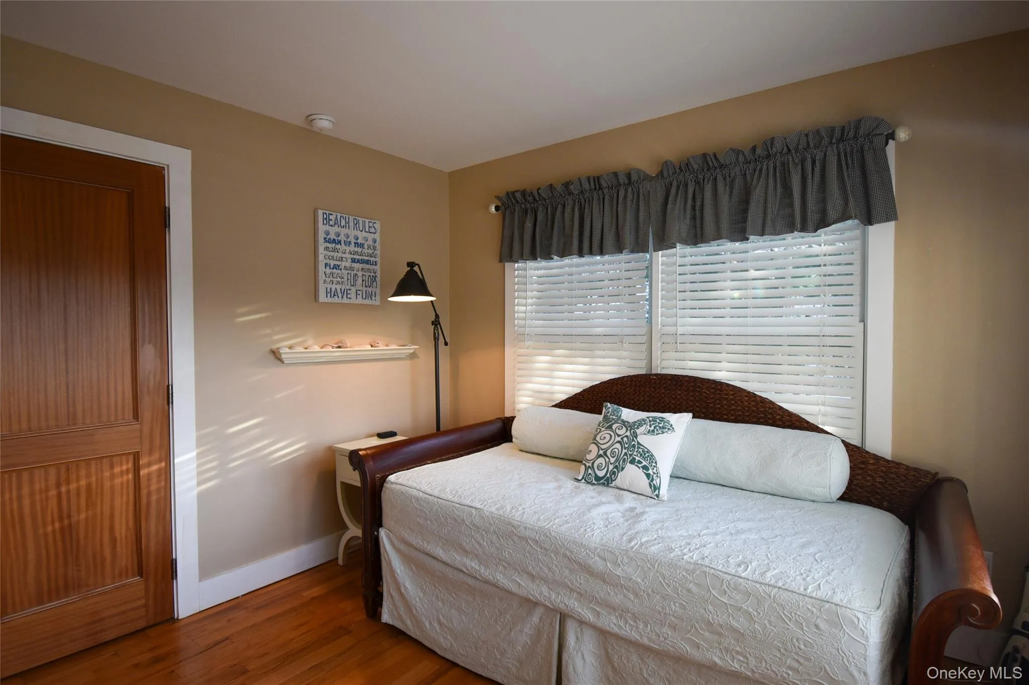 21 Bayside Avenue, Southampton, NY, 4 Bedrooms Bedrooms, 7 Rooms Rooms,3 BathroomsBathrooms,Residential Lease,Idx,Bayside,0,821726 21 Bayside Avenue, Southampton, NY, 4 Bedrooms Bedrooms, 7 Rooms Rooms,3 BathroomsBathrooms,Residential Lease,Idx,Bayside,0,821726