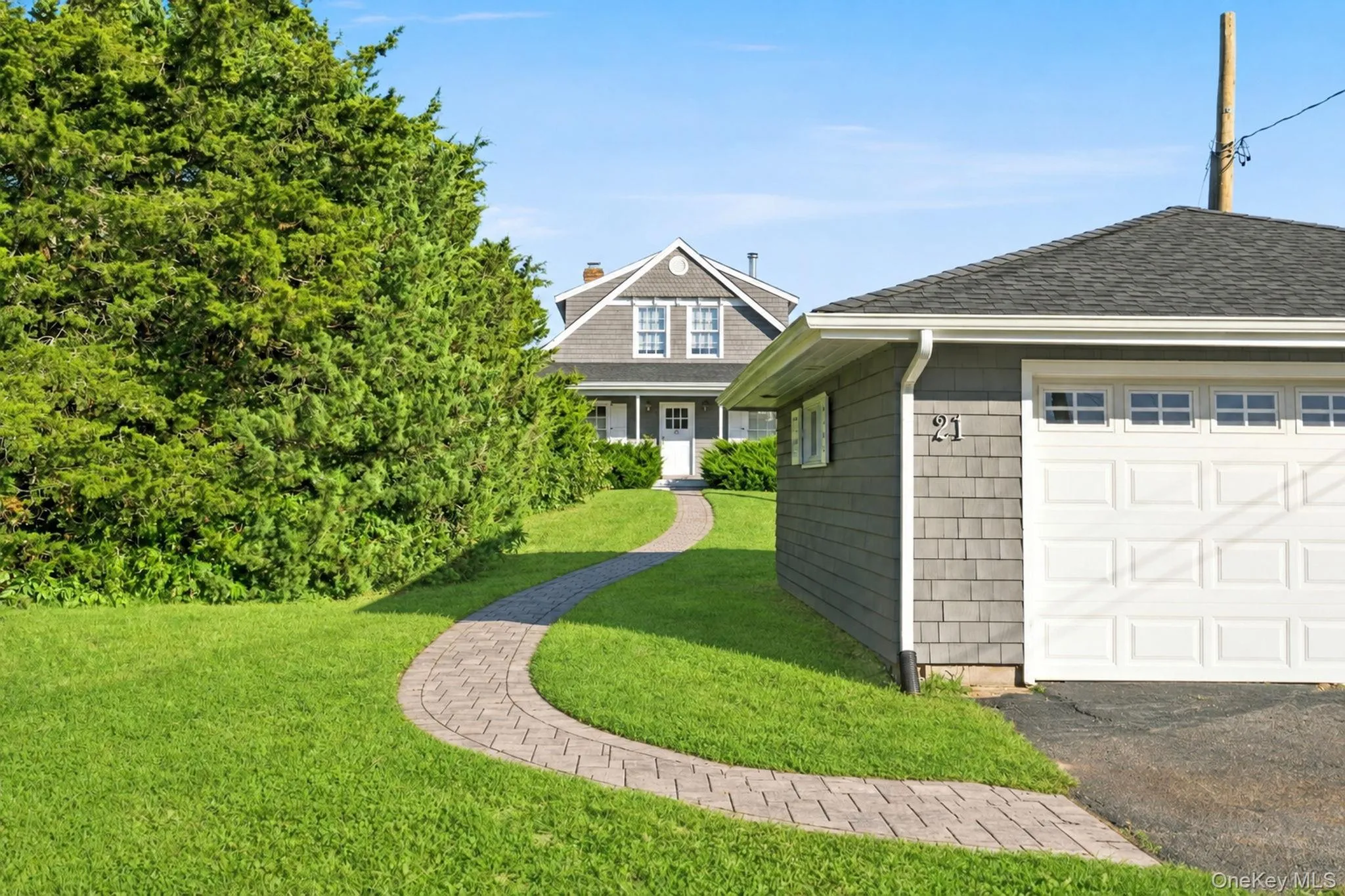 21 Bayside Avenue, Southampton, NY, 4 Bedroom Bedrooms, 7 Room Rooms,3 BathroomBathrooms,Residential Lease,For Rent,Bayside,0,821726 21 Bayside Avenue, Southampton, NY, 4 Bedroom Bedrooms, 7 Room Rooms,3 BathroomBathrooms,Residential Lease,For Rent,Bayside,0,821726