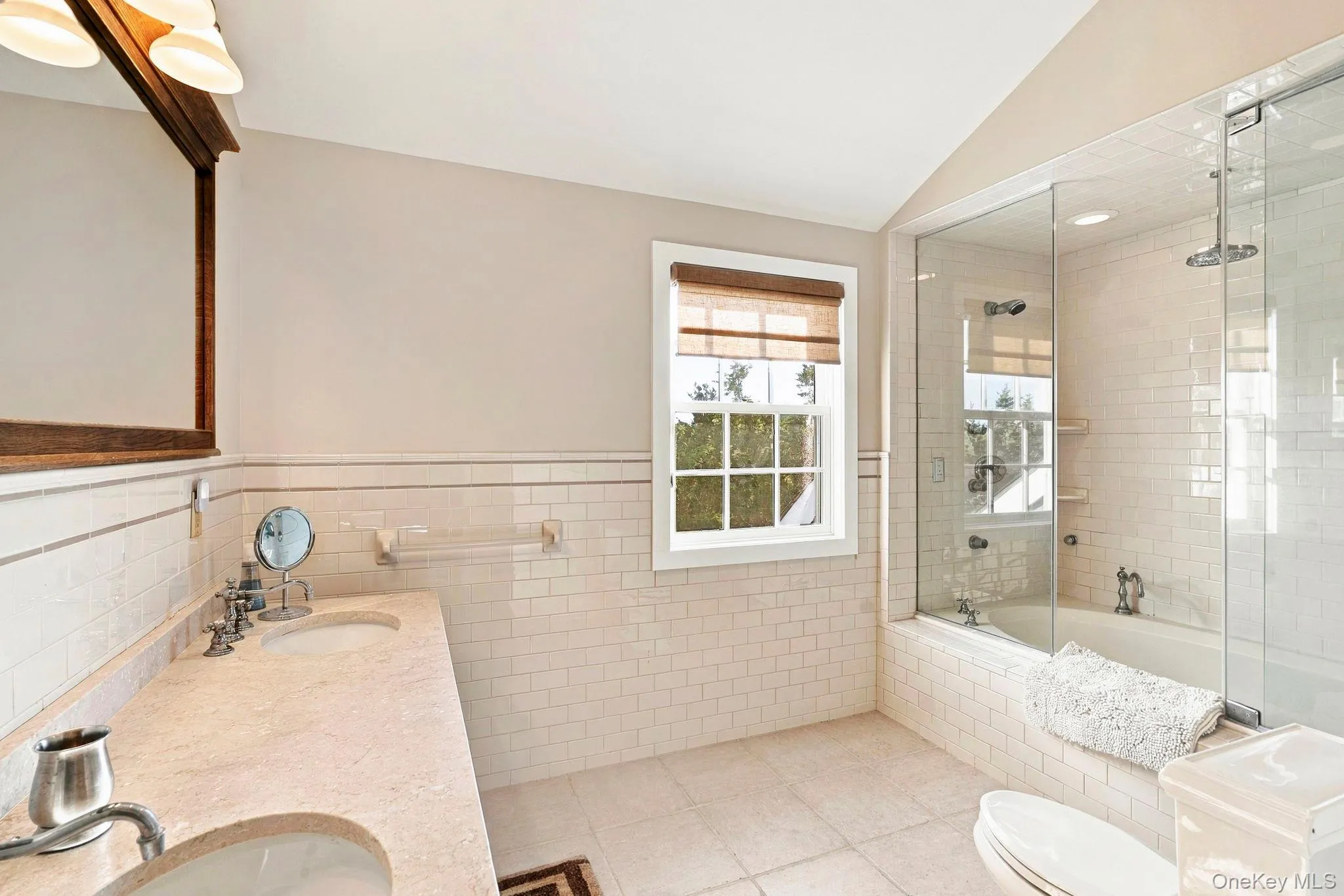 21 Bayside Avenue, Southampton, NY, 4 Bedroom Bedrooms, 7 Room Rooms,3 BathroomBathrooms,Residential Lease,For Rent,Bayside,0,821726 21 Bayside Avenue, Southampton, NY, 4 Bedroom Bedrooms, 7 Room Rooms,3 BathroomBathrooms,Residential Lease,For Rent,Bayside,0,821726