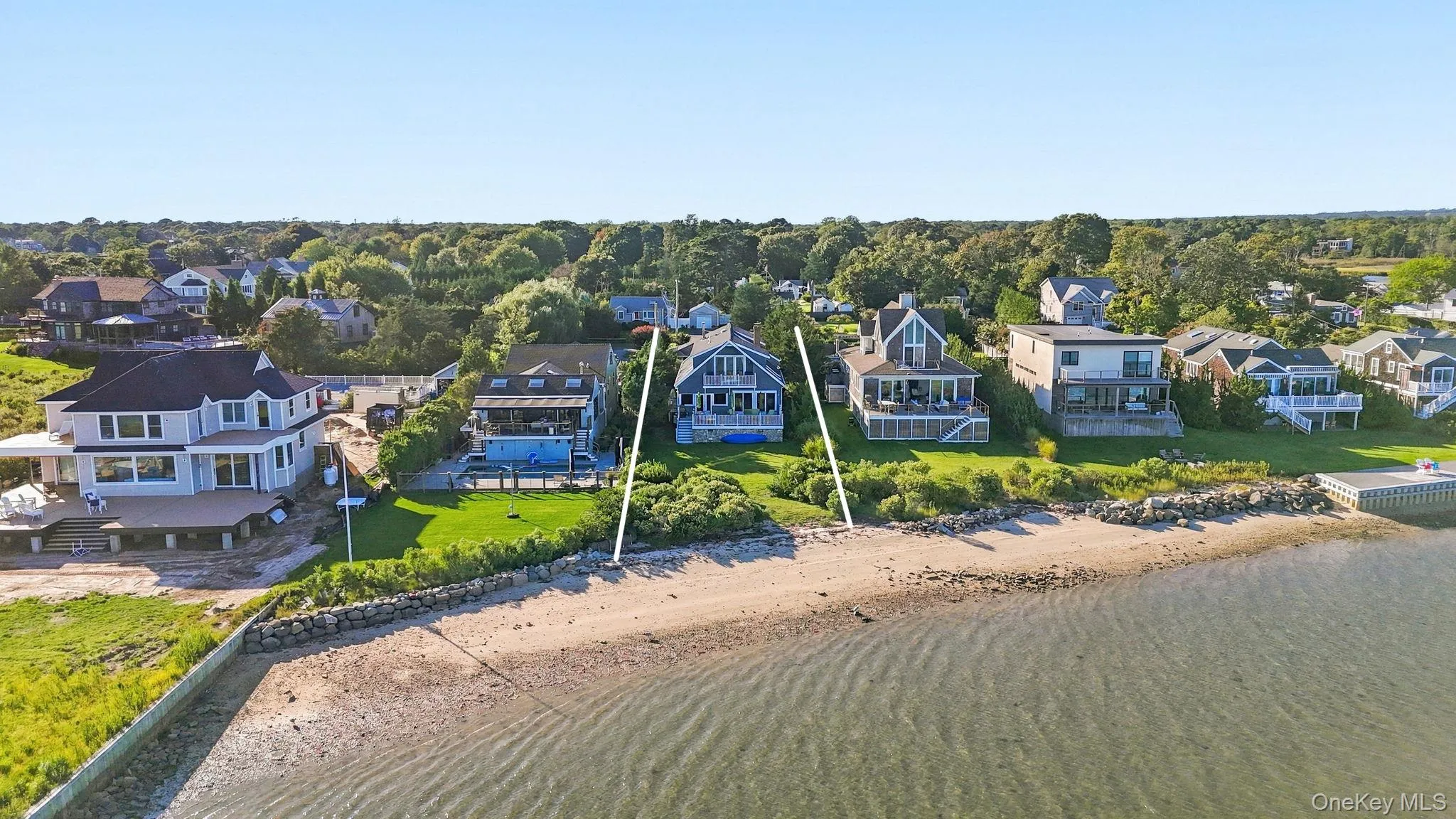 21 Bayside Avenue, Southampton, NY, 4 Bedroom Bedrooms, 7 Room Rooms,3 BathroomBathrooms,Residential Lease,For Rent,Bayside,0,821726 21 Bayside Avenue, Southampton, NY, 4 Bedroom Bedrooms, 7 Room Rooms,3 BathroomBathrooms,Residential Lease,For Rent,Bayside,0,821726