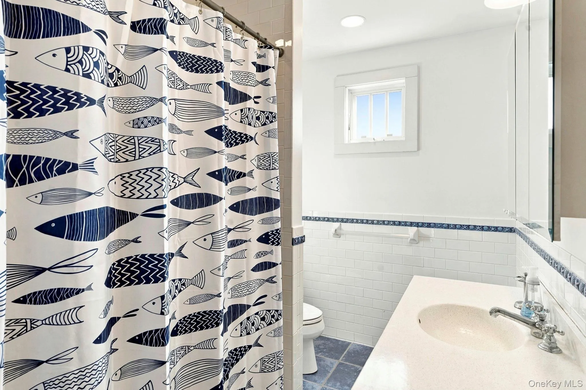 21 Bayside Avenue, Southampton, NY, 4 Bedroom Bedrooms, 7 Room Rooms,3 BathroomBathrooms,Residential Lease,For Rent,Bayside,0,821726 21 Bayside Avenue, Southampton, NY, 4 Bedroom Bedrooms, 7 Room Rooms,3 BathroomBathrooms,Residential Lease,For Rent,Bayside,0,821726