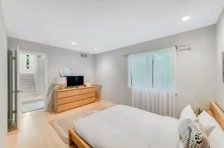 Bedroom with hardwood / wood-style floors Bedroom with hardwood / wood-style floors