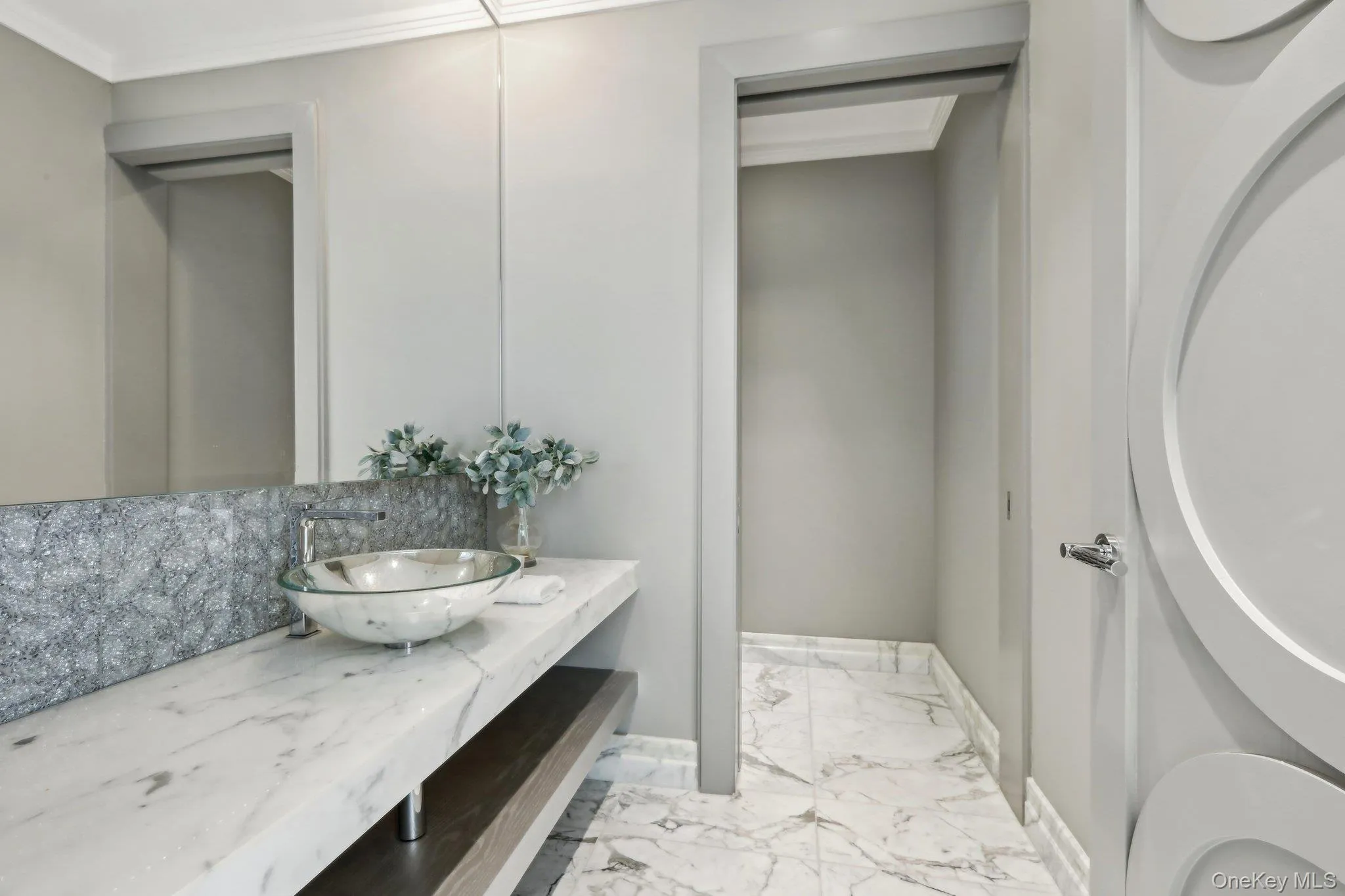 Powder Room South Powder Room South