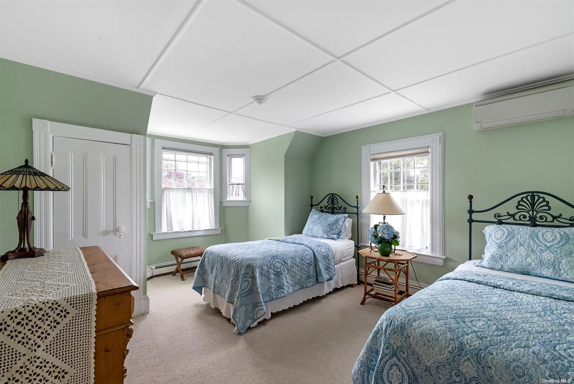 Guest Room Guest Room