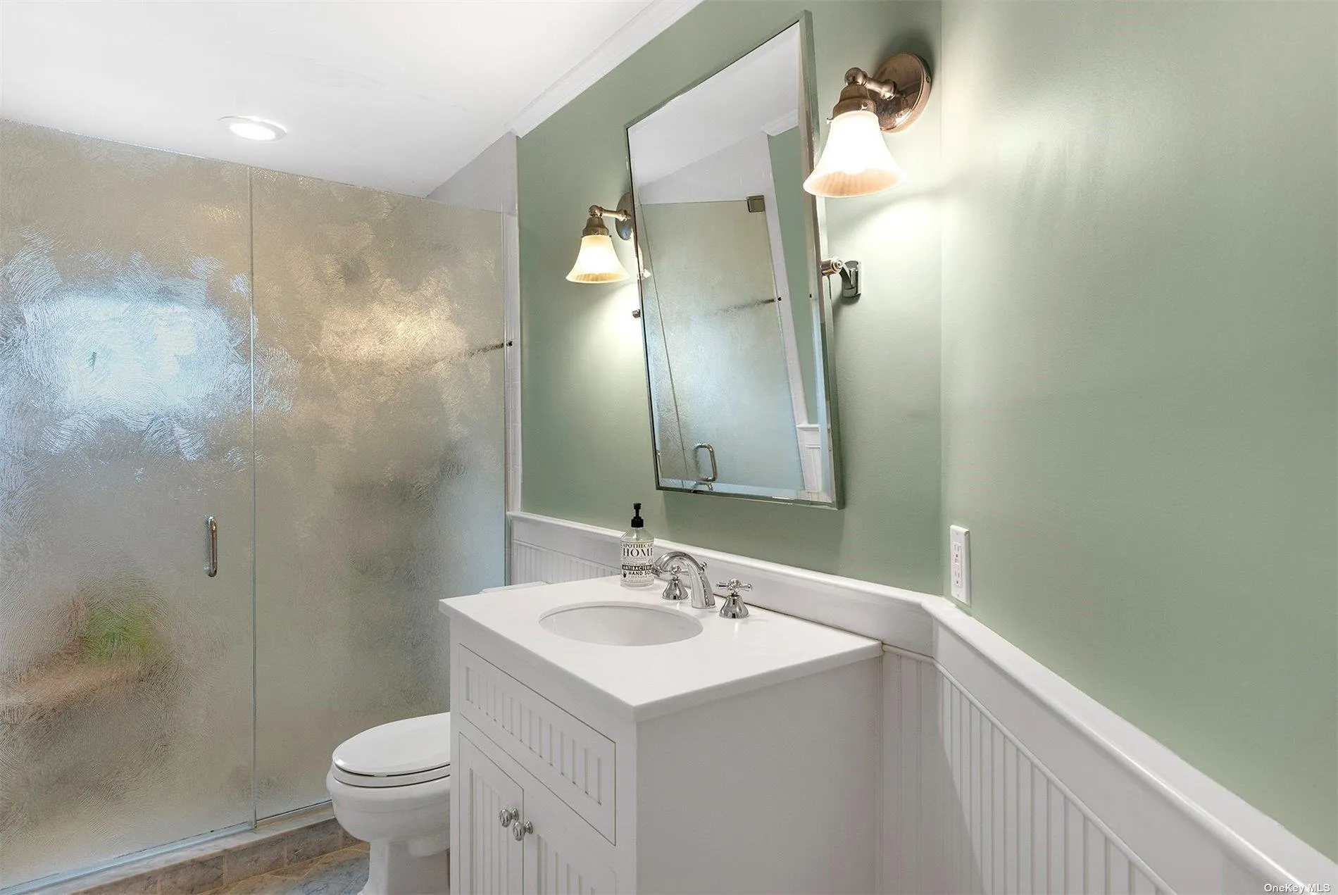 Guest Bathroom Guest Bathroom