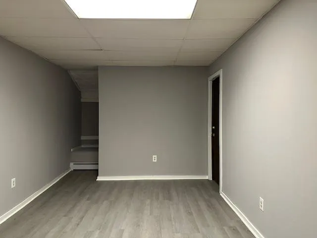 Unfurnished office Unfurnished office