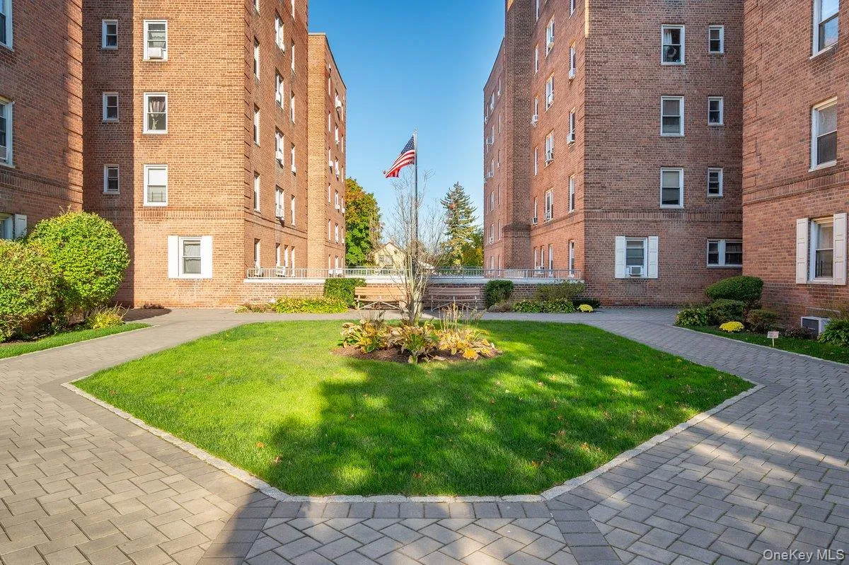 60 Locust Avenue, New Rochelle, NY, 2 Bedrooms Bedrooms, 4 Rooms Rooms,1 BathroomBathrooms,Residential,For Rent,Locust,0,831343 60 Locust Avenue, New Rochelle, NY, 2 Bedrooms Bedrooms, 4 Rooms Rooms,1 BathroomBathrooms,Residential,For Rent,Locust,0,831343