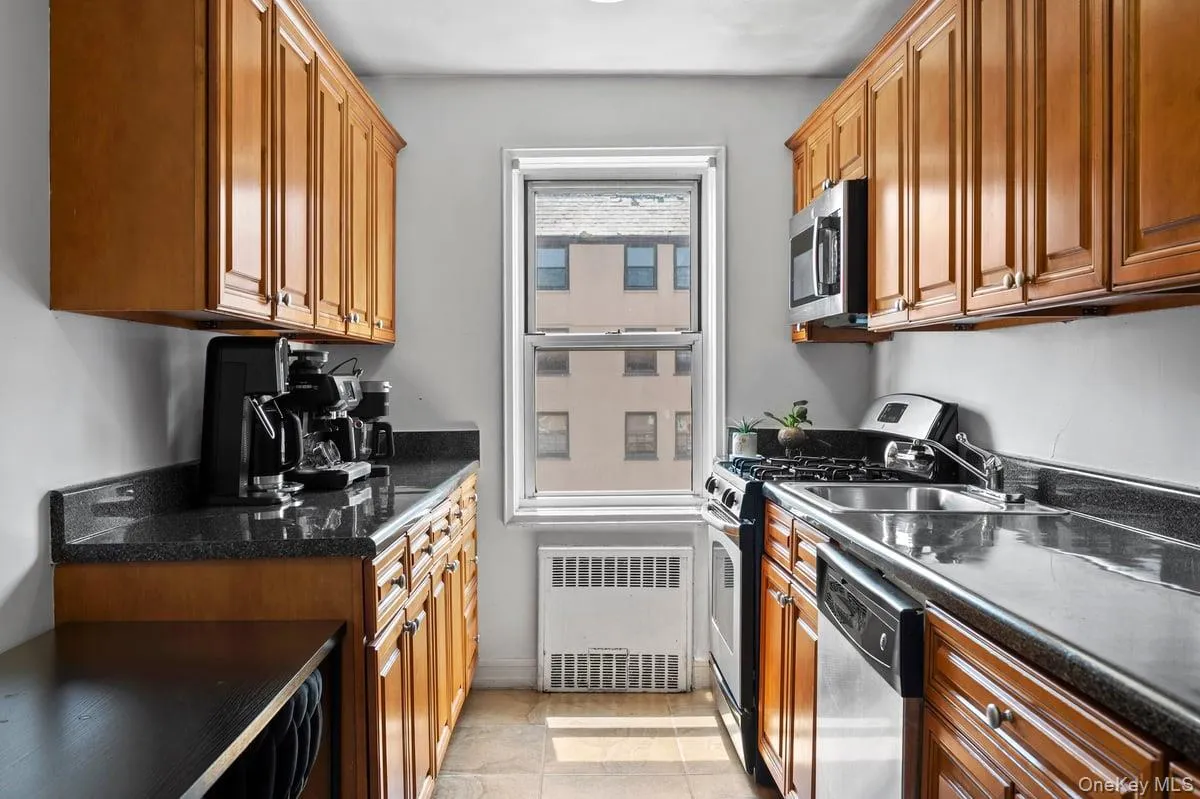 60 Locust Avenue, New Rochelle, NY, 2 Bedrooms Bedrooms, 4 Rooms Rooms,1 BathroomBathrooms,Residential,For Rent,Locust,0,831343 60 Locust Avenue, New Rochelle, NY, 2 Bedrooms Bedrooms, 4 Rooms Rooms,1 BathroomBathrooms,Residential,For Rent,Locust,0,831343