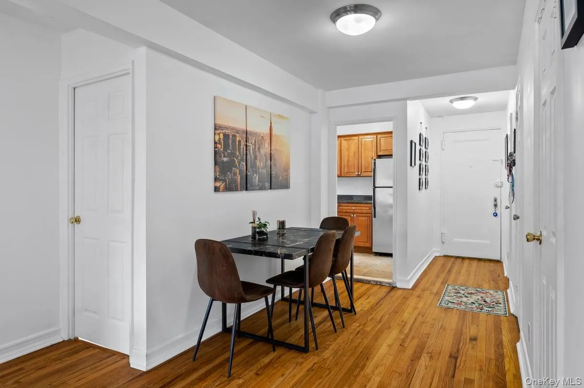 60 Locust Avenue, New Rochelle, NY, 2 Bedrooms Bedrooms, 4 Rooms Rooms,1 BathroomBathrooms,Residential,For Rent,Locust,0,831343 60 Locust Avenue, New Rochelle, NY, 2 Bedrooms Bedrooms, 4 Rooms Rooms,1 BathroomBathrooms,Residential,For Rent,Locust,0,831343