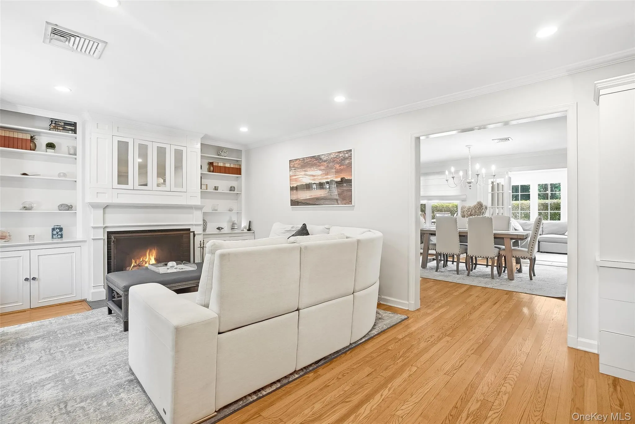 Living Room seamlessly flows into the Dining Room Living Room seamlessly flows into the Dining Room