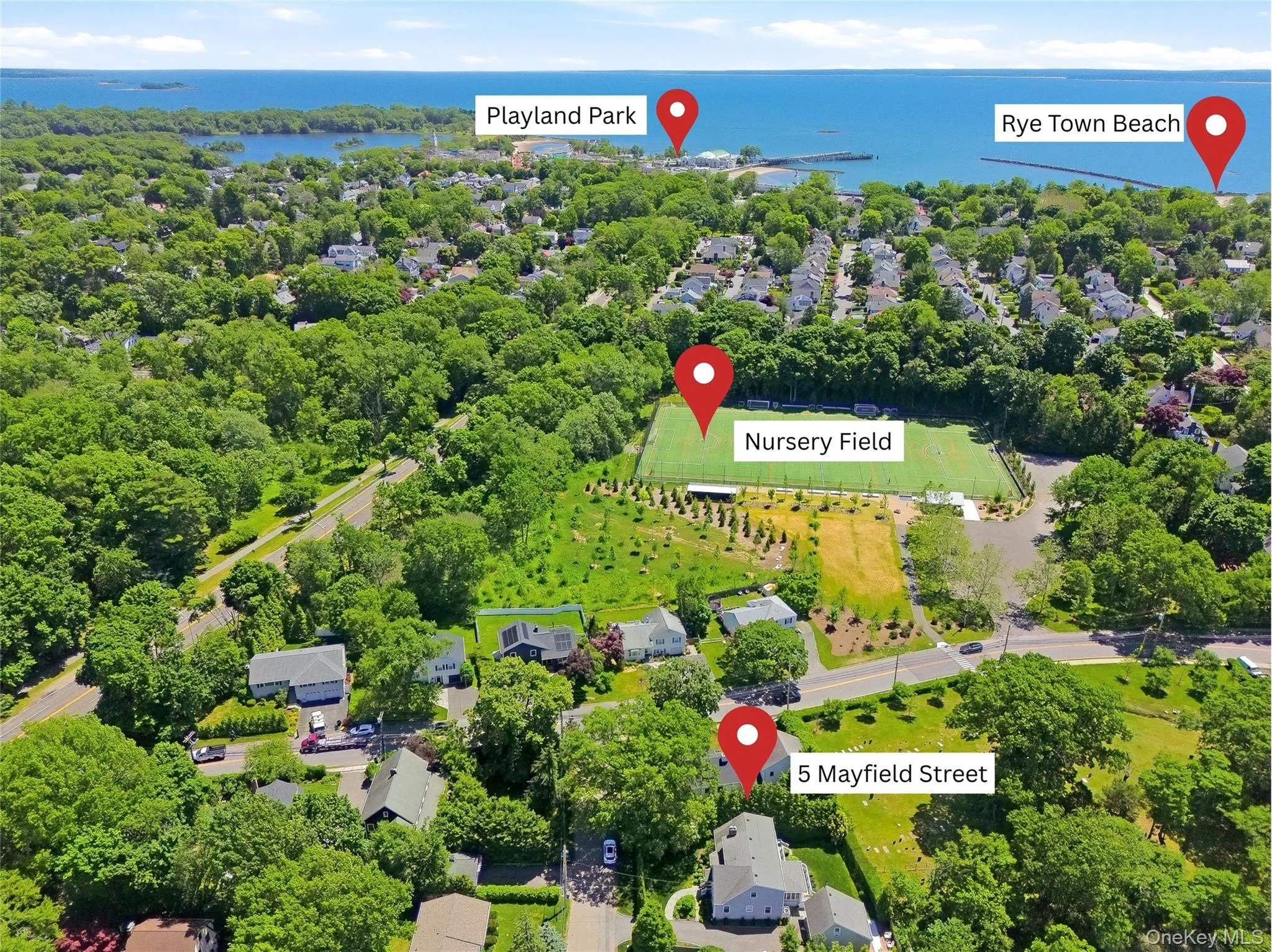 So private yet so close to parks, fields, schools and beaches So private yet so close to parks, fields, schools and beaches