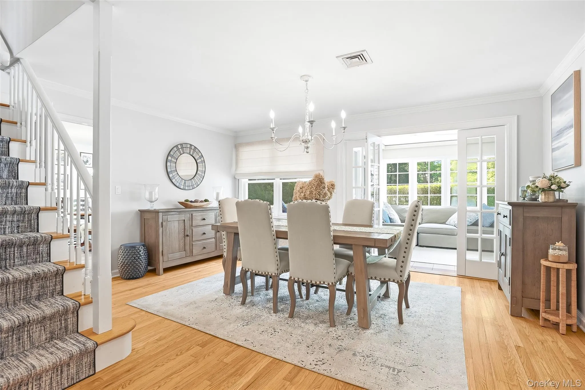Spacious Dining Room perfect for holiday dinners or casual buffets with friends and family Spacious Dining Room perfect for holiday dinners or casual buffets with friends and family