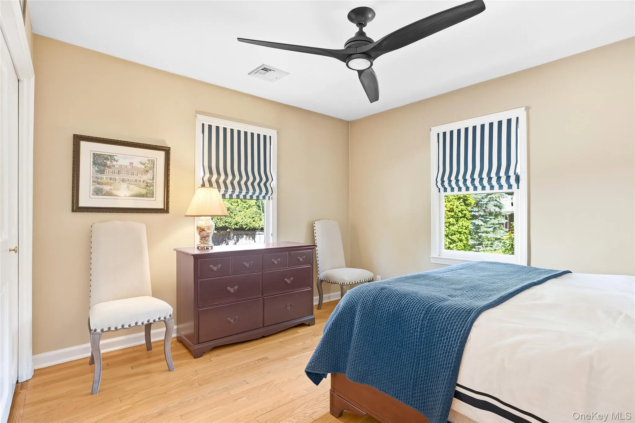 First floor guest bedroom, perfect for visiting parents and friends First floor guest bedroom, perfect for visiting parents and friends
