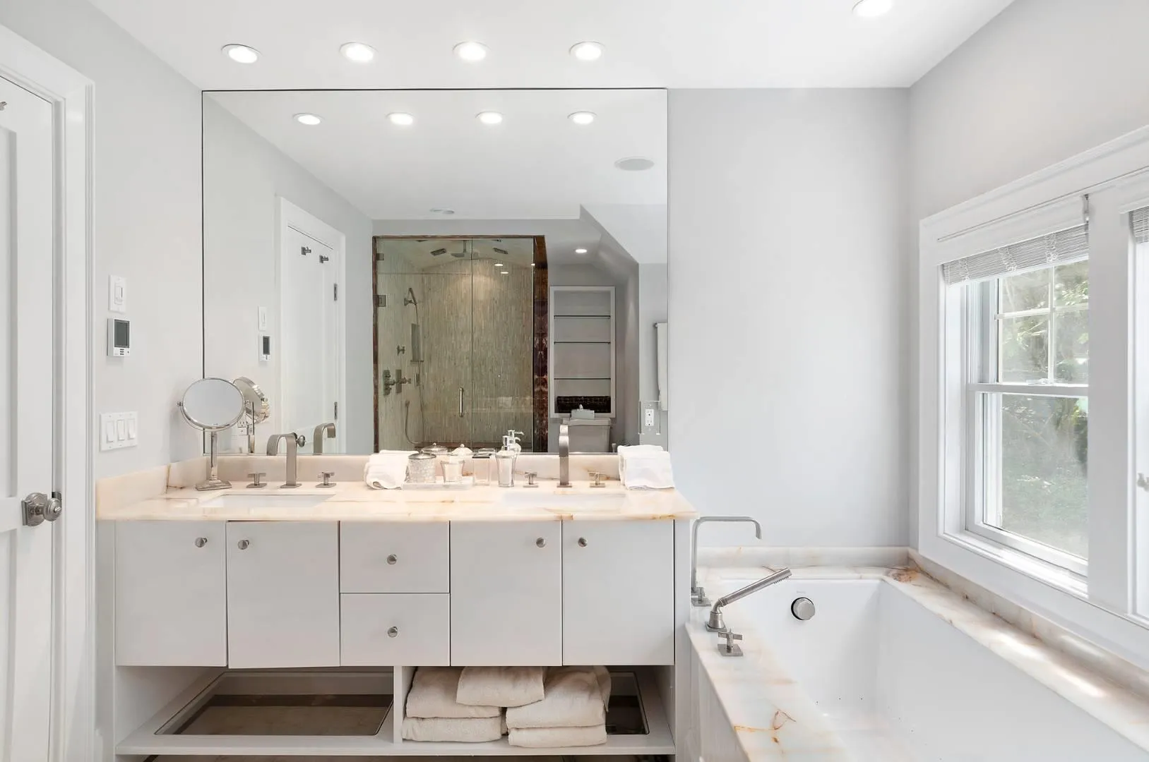 124 Willow Street, Southampton, NY, 7 Bedrooms Bedrooms, 12 Rooms Rooms,6 BathroomsBathrooms,Residential Lease,Idx,Willow,0,833329 124 Willow Street, Southampton, NY, 7 Bedrooms Bedrooms, 12 Rooms Rooms,6 BathroomsBathrooms,Residential Lease,Idx,Willow,0,833329