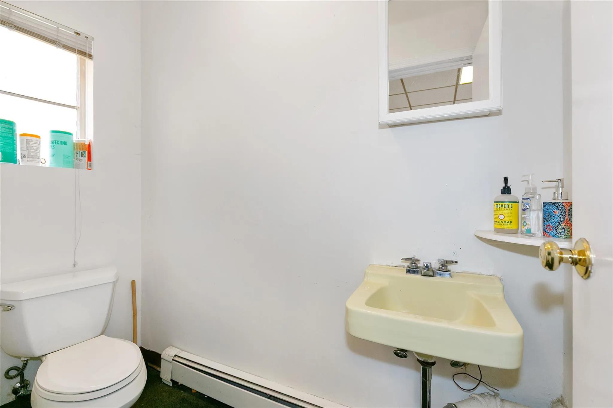 Half bathroom Half bathroom