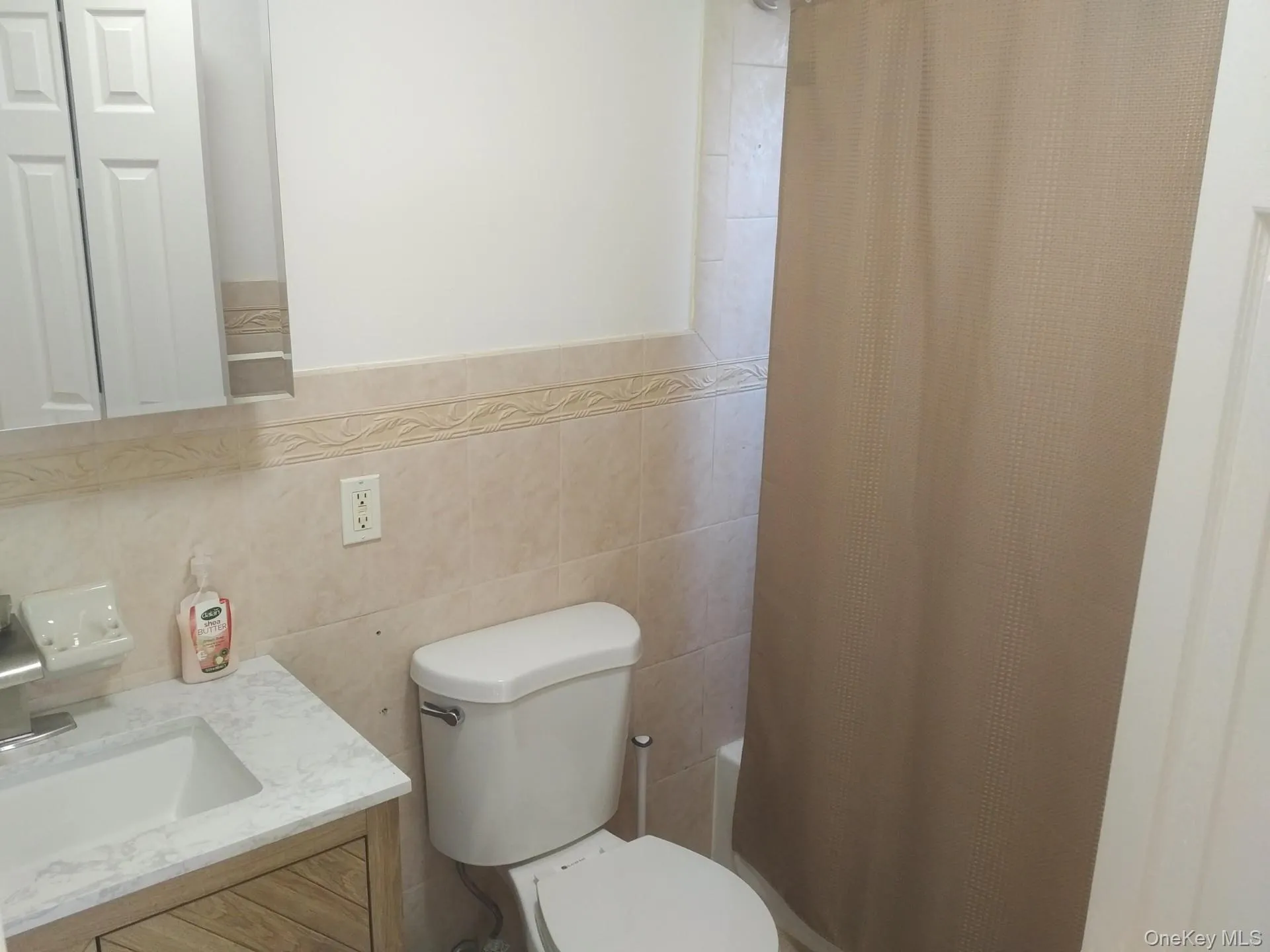 680 Wortman Avenue, New York, NY, 3 Bedrooms Bedrooms, 6 Rooms Rooms,1 BathroomBathrooms,Residential Lease,For Rent,Wortman,0,834323 680 Wortman Avenue, New York, NY, 3 Bedrooms Bedrooms, 6 Rooms Rooms,1 BathroomBathrooms,Residential Lease,For Rent,Wortman,0,834323