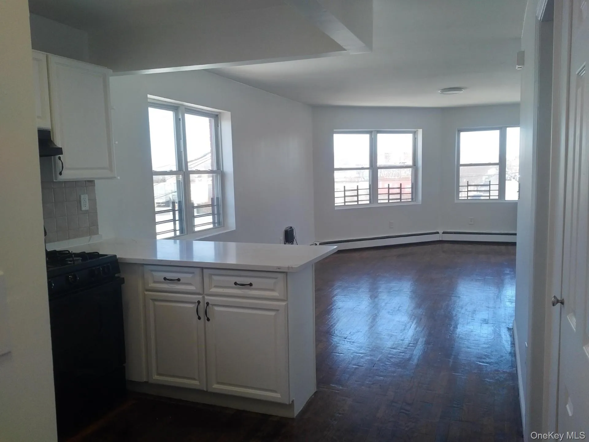 680 Wortman Avenue, New York, NY, 3 Bedrooms Bedrooms, 6 Rooms Rooms,1 BathroomBathrooms,Residential Lease,For Rent,Wortman,0,834323 680 Wortman Avenue, New York, NY, 3 Bedrooms Bedrooms, 6 Rooms Rooms,1 BathroomBathrooms,Residential Lease,For Rent,Wortman,0,834323