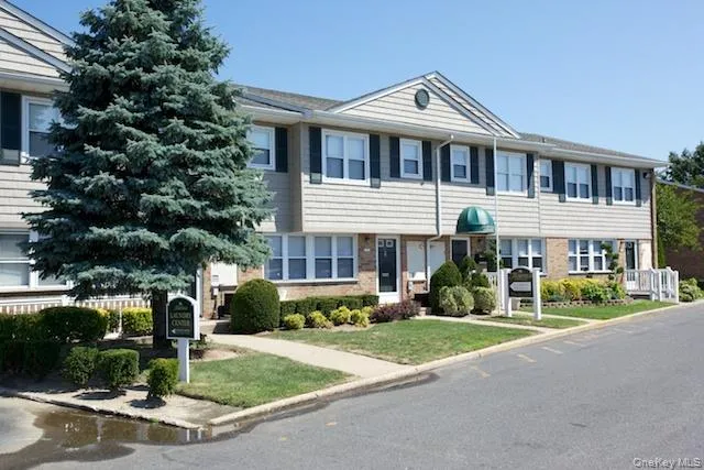 1355 Roanoke Avenue, Riverhead, NY, 3 Rooms Rooms,1 BathroomBathrooms,Residential Lease,Idx,Roanoke,0,834590 1355 Roanoke Avenue, Riverhead, NY, 3 Rooms Rooms,1 BathroomBathrooms,Residential Lease,Idx,Roanoke,0,834590