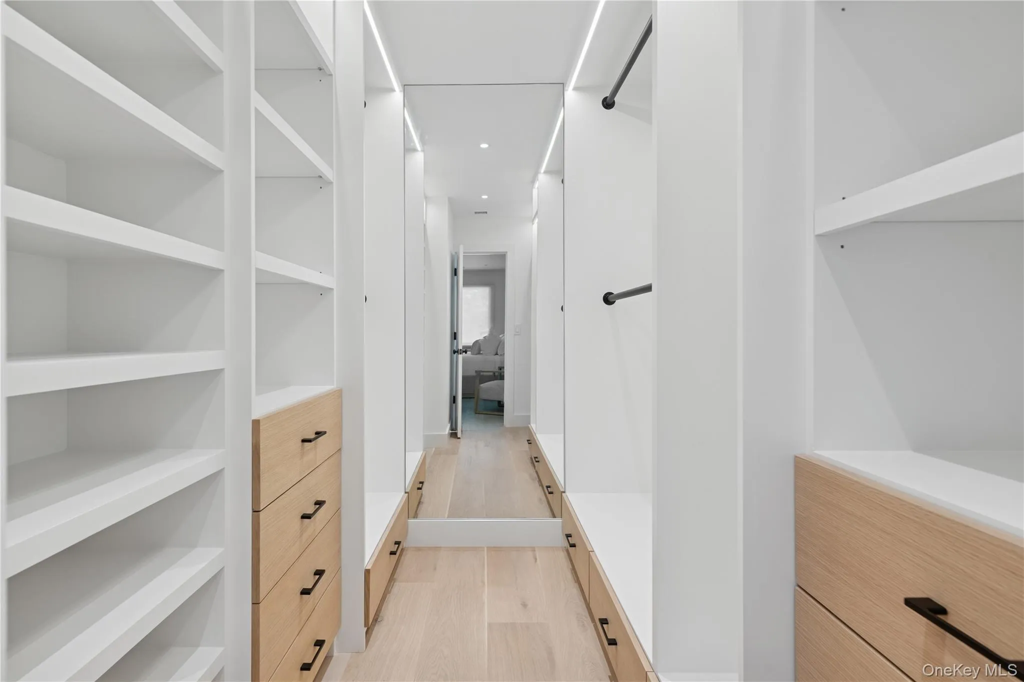 13 Sherwood Road, Southampton, NY, 4 Bedrooms Bedrooms, 7 Rooms Rooms,3 BathroomsBathrooms,Residential Lease,Idx,Sherwood,0,834697 13 Sherwood Road, Southampton, NY, 4 Bedrooms Bedrooms, 7 Rooms Rooms,3 BathroomsBathrooms,Residential Lease,Idx,Sherwood,0,834697